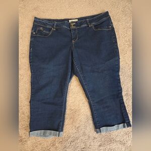 Royalty For Me WannaBettaButt Crop Jeans